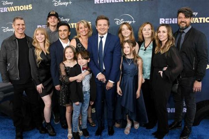 Meet Jeremy Renner Mom Valerie Cearley and Dad Lee Renner? Everything About His Parents