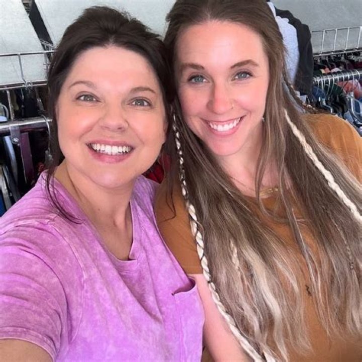 Meet “Not A Duggar” On TikTok And Her Real Name Is Brooke -Is She Lesbian?