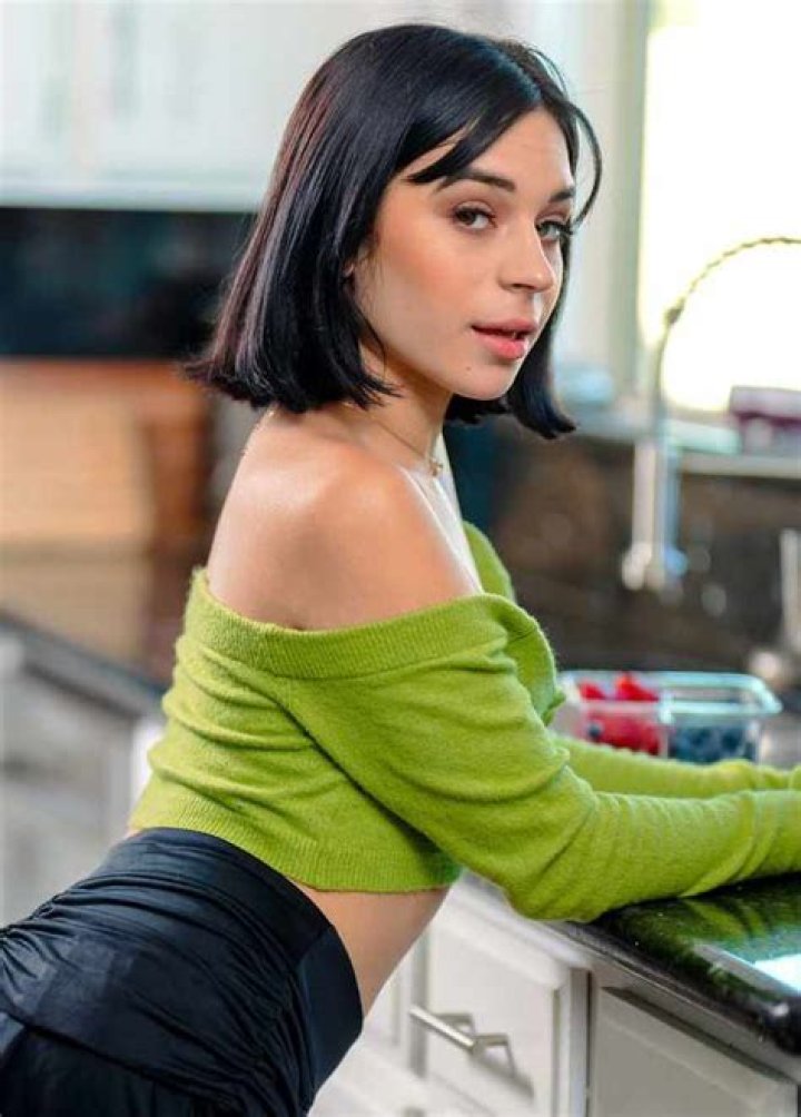 Mery Valencia Biography, Age, Height, Husband, Net Worth, Family