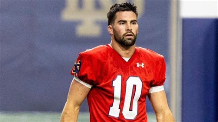 Michael Sam (Football Player) - Age, Birthday, Bio, Facts, Family, Net Worth, Height & More