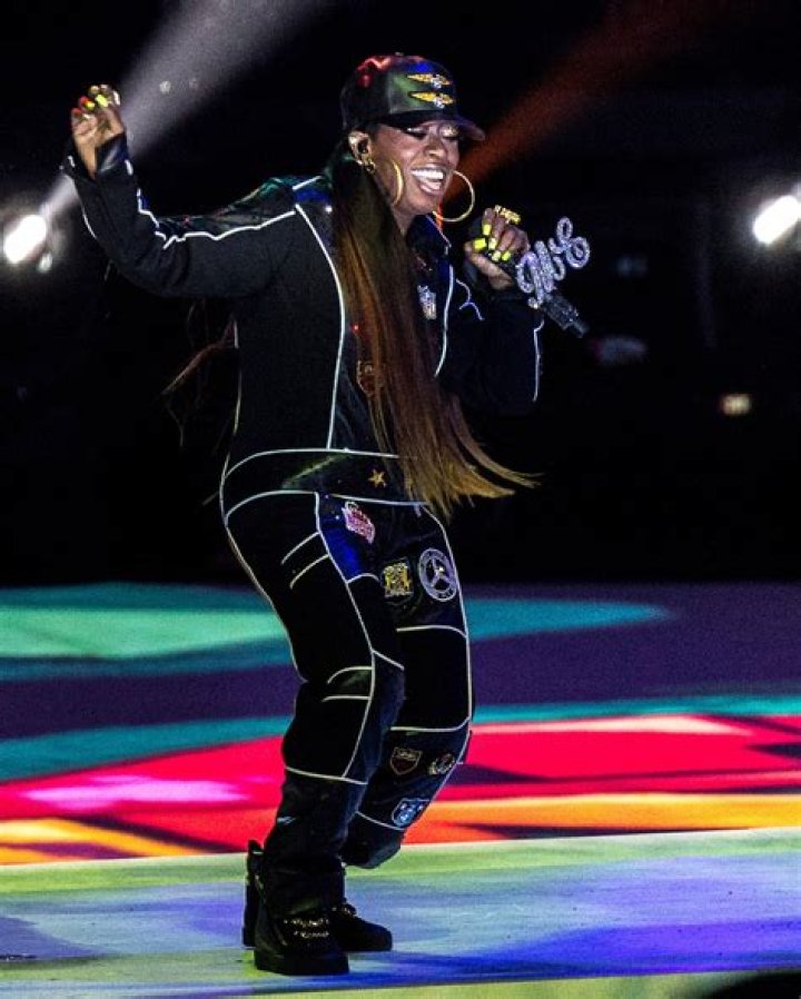 Missy Elliott Cries After Super Bowl Performance, Shows Off Impressive 70-Pound Weight Loss