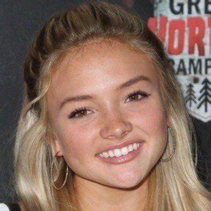 Natalie Alyn Lind (TV Actress) - Age, Birthday, Bio, Facts, Family, Net Worth, Height & More