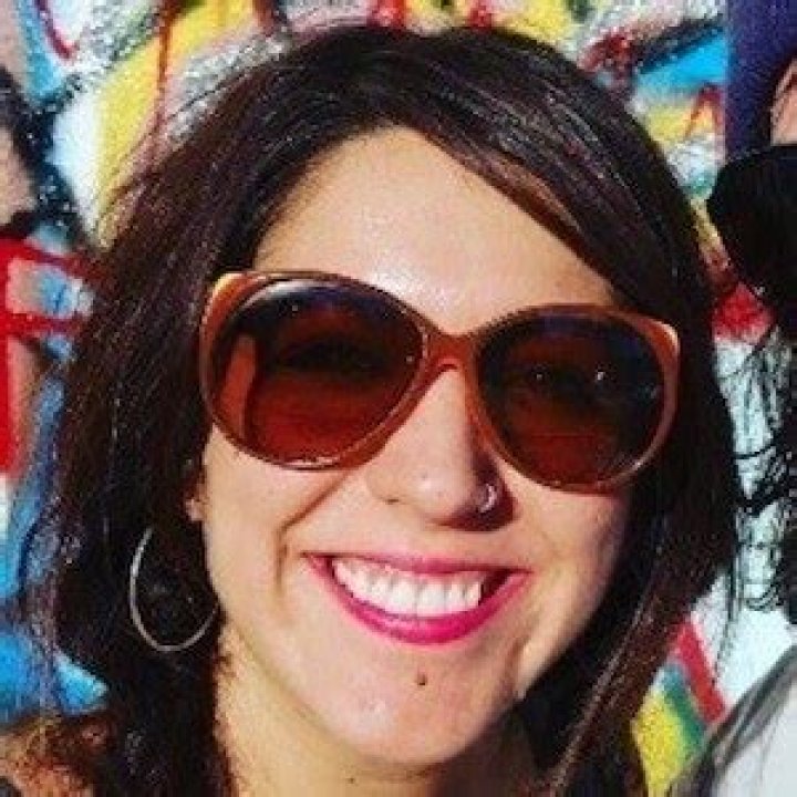 Natalie Fletcher (Painter) - Age, Birthday, Bio, Facts, Family, Net Worth, Height & More