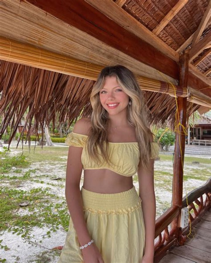 Neela Jolene (TikTok Star) - Age, Birthday, Bio, Facts, Family, Net Worth, Height & More