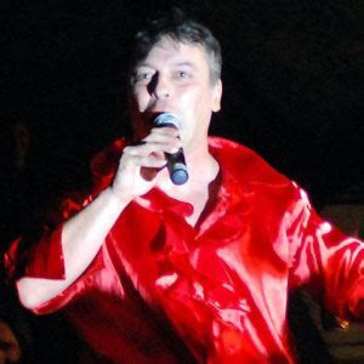 Nele Karajlic (Rock Singer) - Age, Birthday, Bio, Facts, Family, Net Worth, Height & More