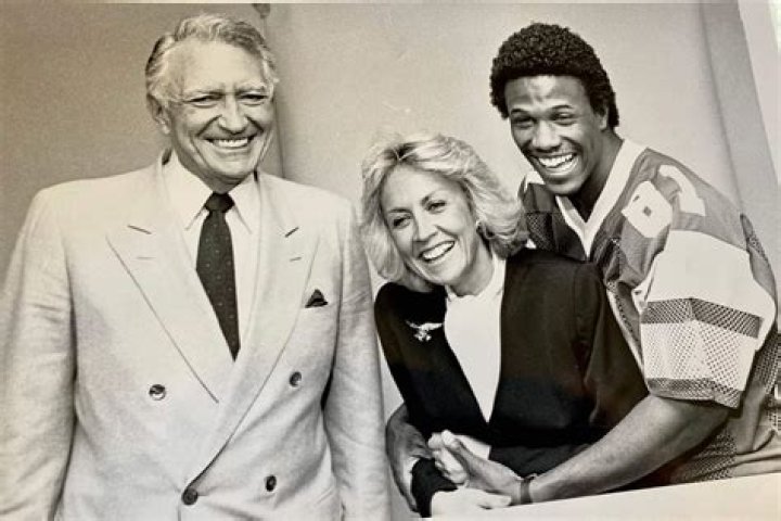 NFL: Susan Tose Spencer Wikipedia & Husband – Where Is She Now?