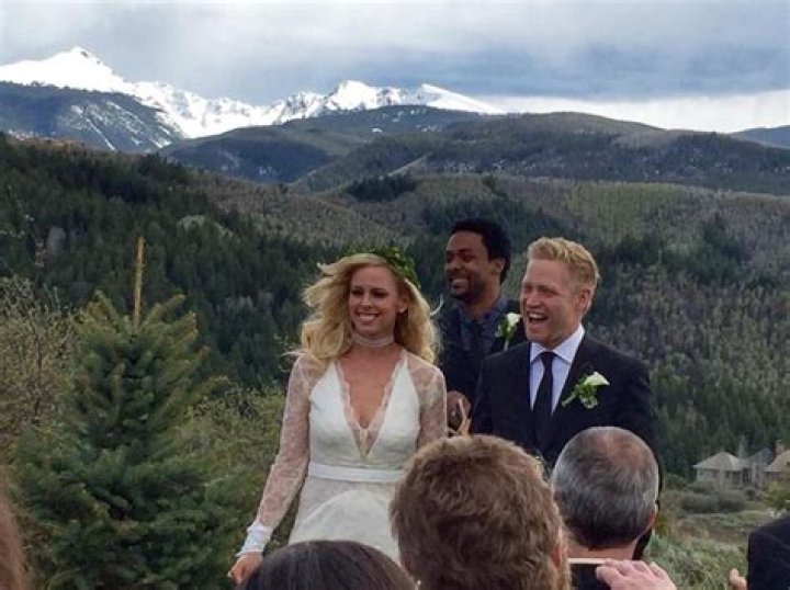 Nick Hoffman (Country Singer) - Age, Birthday, Bio, Facts, Family, Net Worth, Height & More