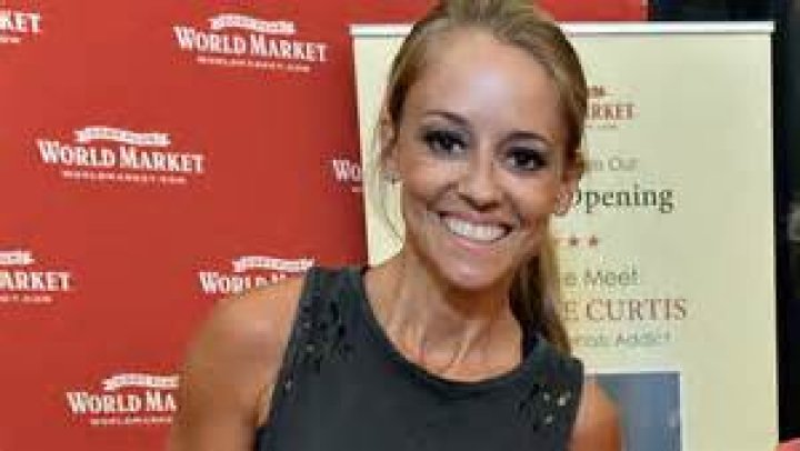 Nicole Curtis (TV Show Host) - Age, Birthday, Bio, Facts, Family, Net Worth, Height & More