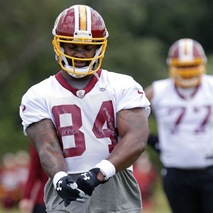 Niles Paul (Football Player) - Age, Birthday, Bio, Facts, Family, Net Worth, Height & More