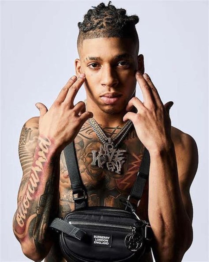 NLE Choppa Is Taking Calls On His "Trap Phone"