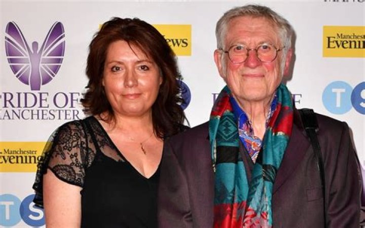 Noddy Holder (Rock Singer) - Age, Birthday, Bio, Facts, Family, Net Worth, Height & More