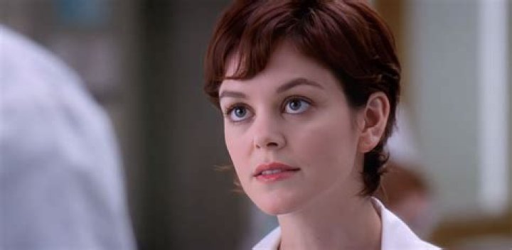 Nora Zehetner Bio, Wiki, Age, Height, Parents, Husband, Grey’s Anatomy, Heroes, and Net Worth