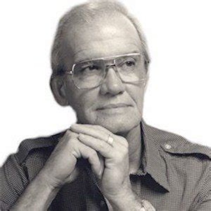 Og Mandino (Novelist) - Age, Birthday, Bio, Facts, Family, Net Worth, Height & More