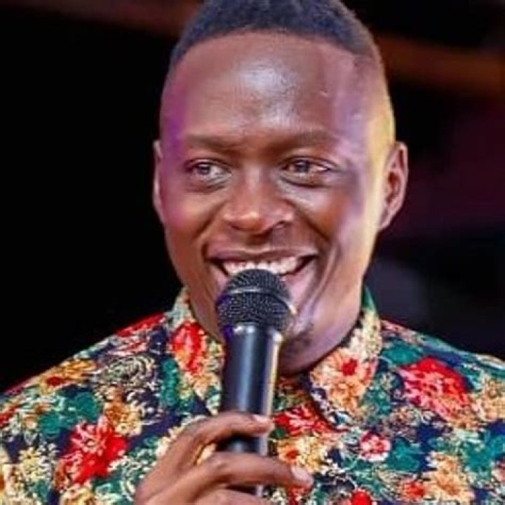 Oga Obinna (Comedian) - Age, Birthday, Bio, Facts, Family, Net Worth, Height & More