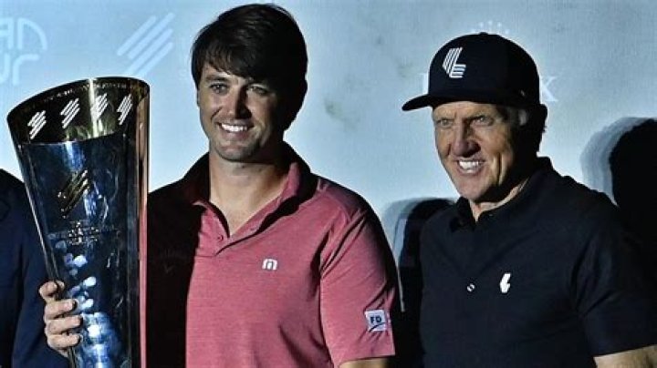 Ollie Schniederjans Age, Height, Parents, Girlfriend, Net Worth, Instagram