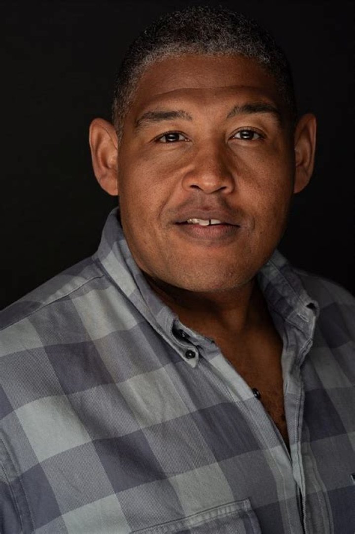 Omar Benson Miller (TV Actor) - Age, Birthday, Bio, Facts, Family, Net Worth, Height & More