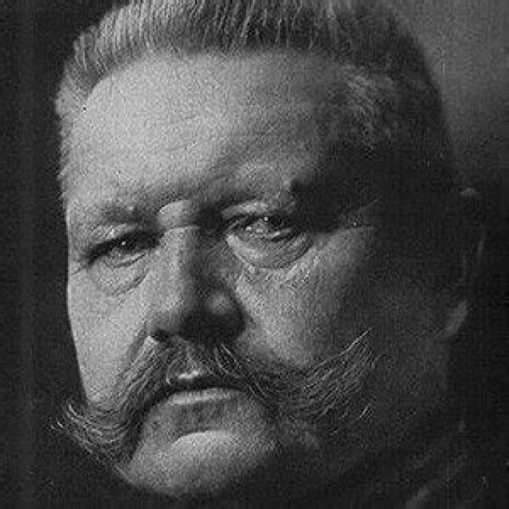 Paul Von Hindenburg (Politician) - Age, Birthday, Bio, Facts, Family, Net Worth, Height & More