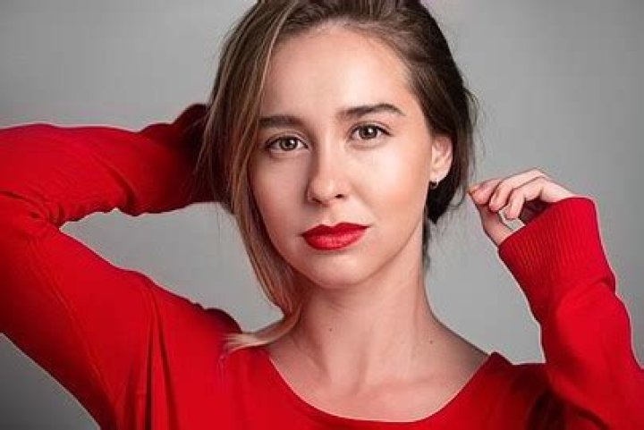 Paula Usero (TV Actress) - Age, Birthday, Bio, Facts, Family, Net Worth, Height & More