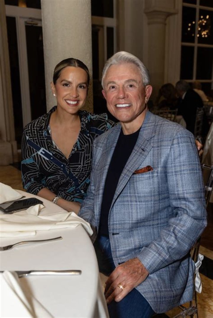 ¿Quién es la nueva esposa de Benjamin Mee? – Celebrity.fm