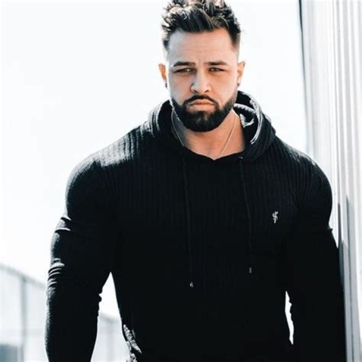 Regan Grimes (Bodybuilder) - Age, Birthday, Bio, Facts, Family, Net Worth, Height & More