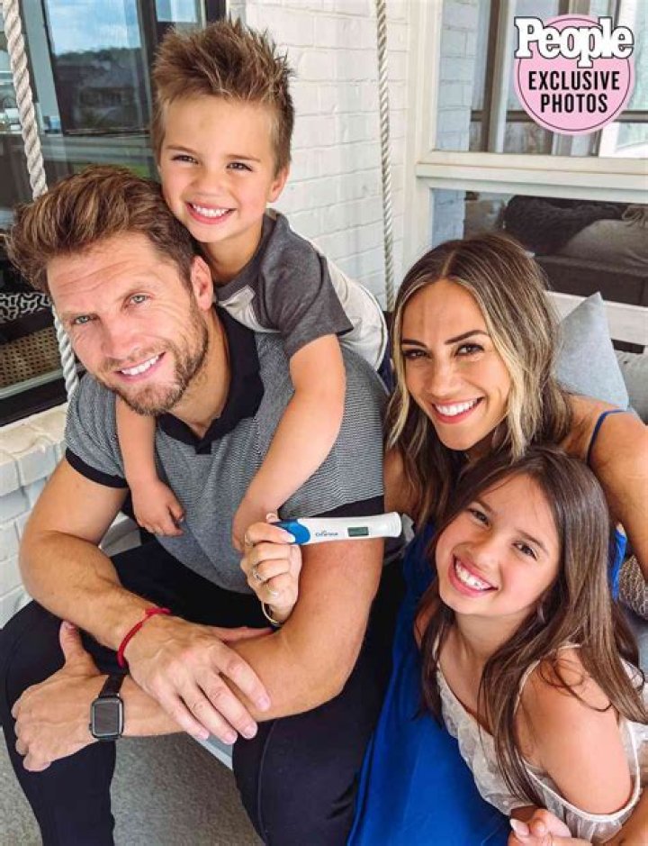 ‘RHOA’ Star Kenya Moore Gets Mom Shamed for Working out While Pregnant With Baby No. 1