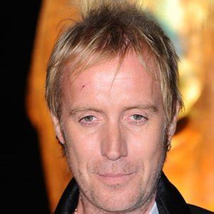 Rhys Ifans (Movie Actor) - Age, Birthday, Bio, Facts, Family, Net Worth, Height & More