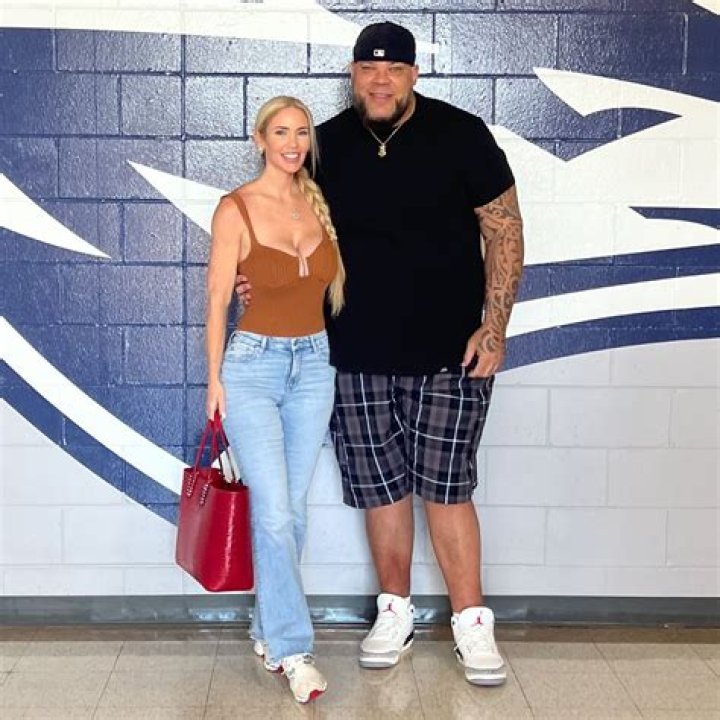  Rico Leon Bio, Wiki, Age, Height, Family, Wife, Girlfriend, HGTV, Salary and Net Worth 