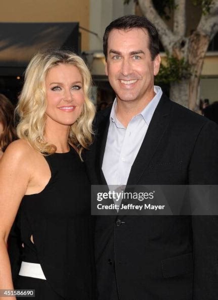 Rob Riggle Biography, Age, Height, Wife, Net Worth, Family
