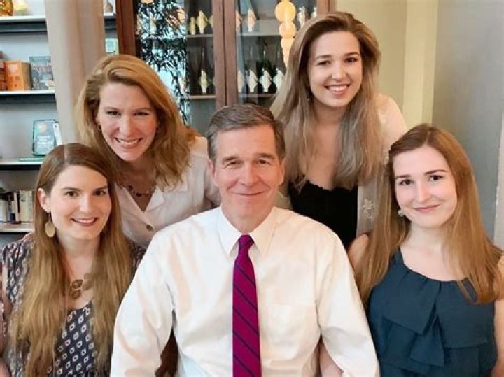 Roy Nelson Biography, Age, Height, Wife, Net Worth, Family