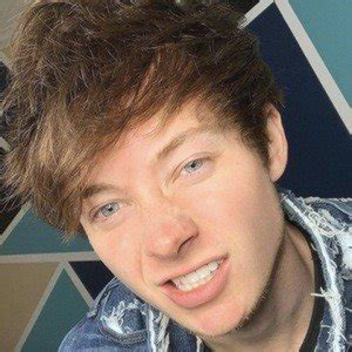 Sam Golbach (Instagram Star) - Age, Birthday, Bio, Facts, Family, Net Worth, Height & More