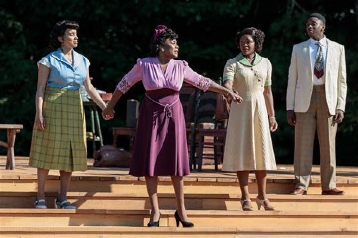 Сандра Сеатон - Sandra Seaton (Драматург) - возраст, день рождения, биография, факты, семья, собственный капитал, рост и многое другое