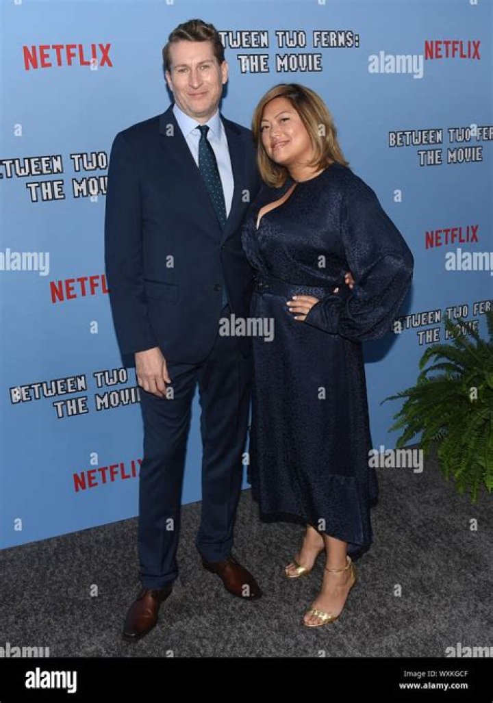 Scott Aukerman Bio, Age, Height, Wife, Children, Family, Parents, Actor and Net worth