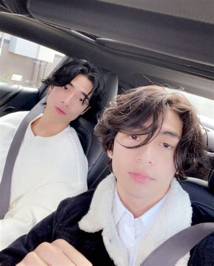 Sebastian Moy Biography, Age, Height, Family, Girlfriend, Net Worth