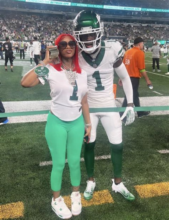 Sexyy Red Slammed For Speeding While Pregnant, Shows Off Growing Bump