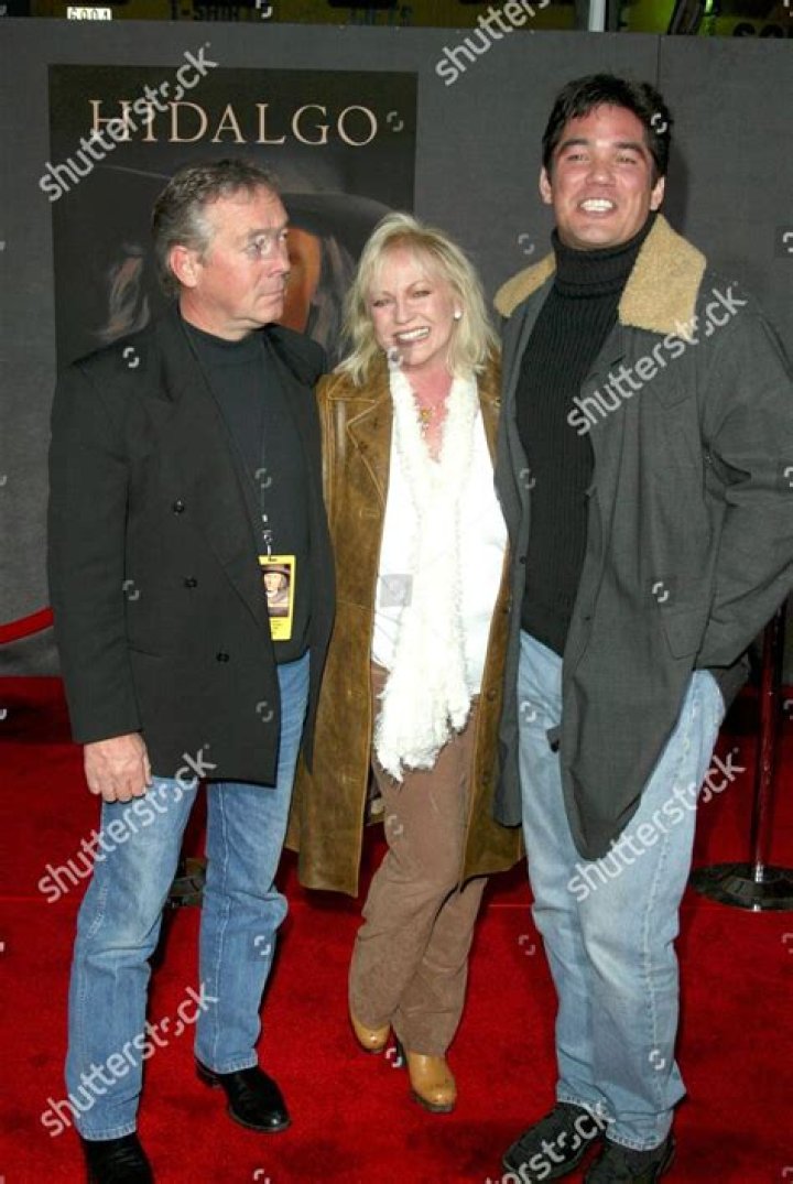 Sharon Thomas Cain Biography, Age, Height, Husband, Net Worth, Family