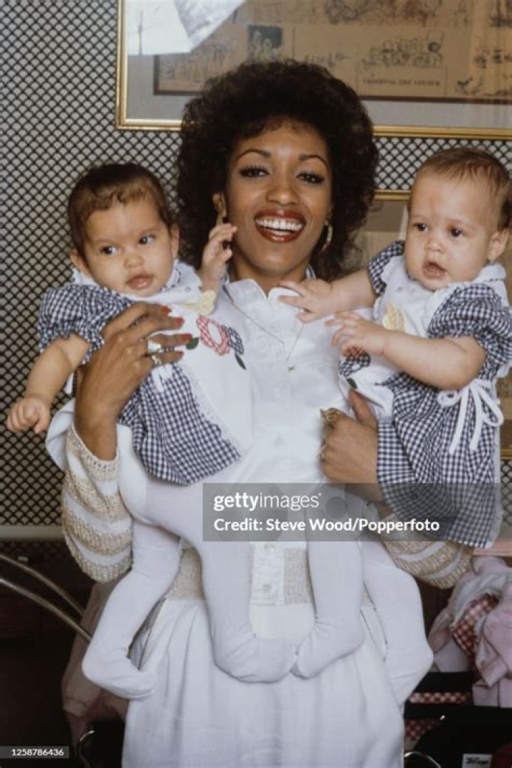 Sheila Ferguson (Rock Singer) - Age, Birthday, Bio, Facts, Family, Net Worth, Height & More