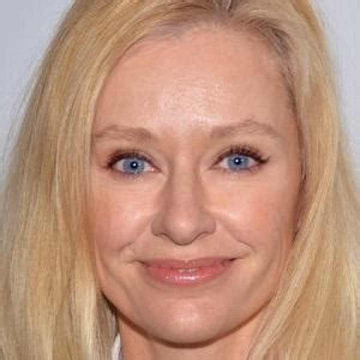 Shelby Lynne (Country Singer) - Age, Birthday, Bio, Facts, Family, Net Worth, Height & More