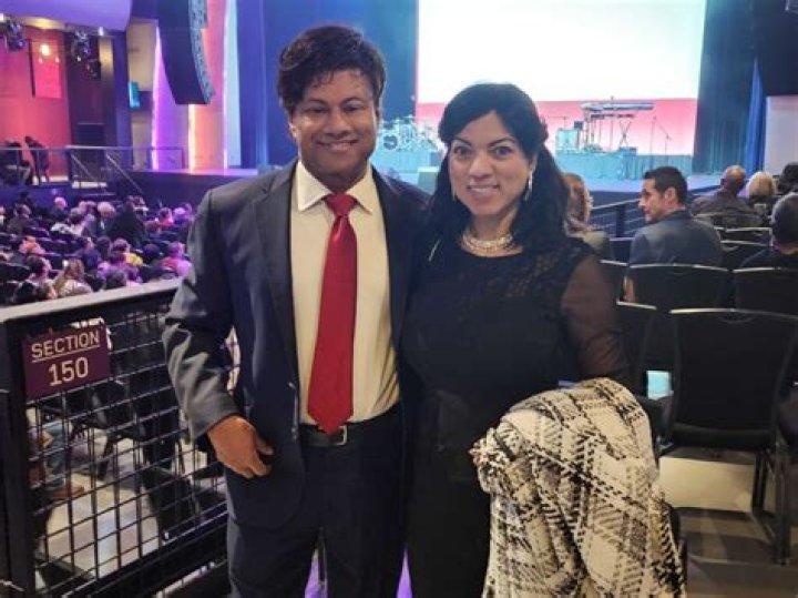Shri Thanedar Biography, Age, Height, Wife, Net Worth, Family