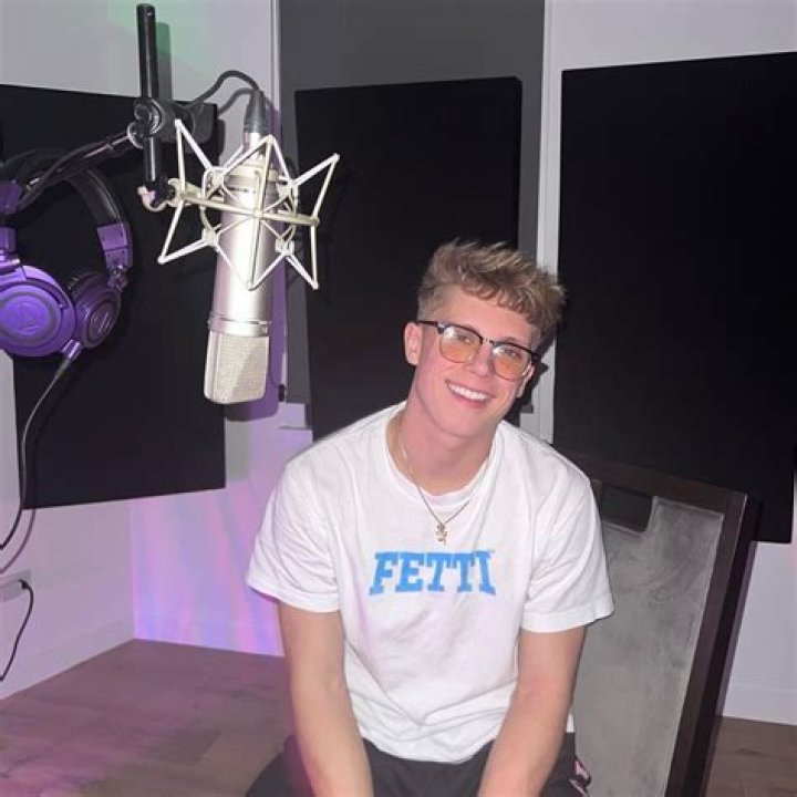 Slug (Rapper) - Age, Birthday, Bio, Facts, Family, Net Worth, Height & More