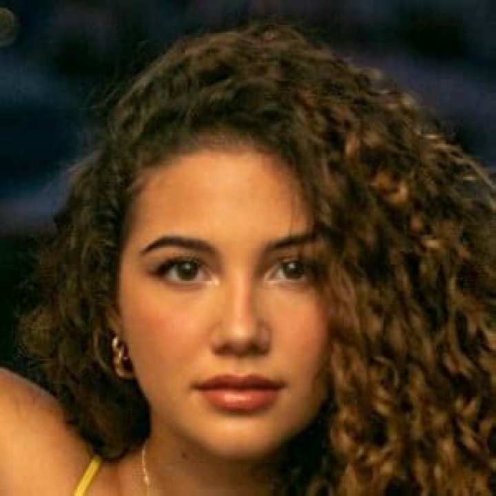 Solange Diaz (YouTube Star) - Age, Birthday, Bio, Facts, Family, Net Worth, Height & More