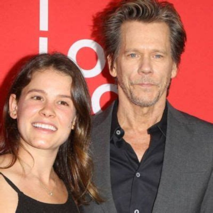 Sosie Bacon Biography, Age, Height, Husband, Net Worth, Family