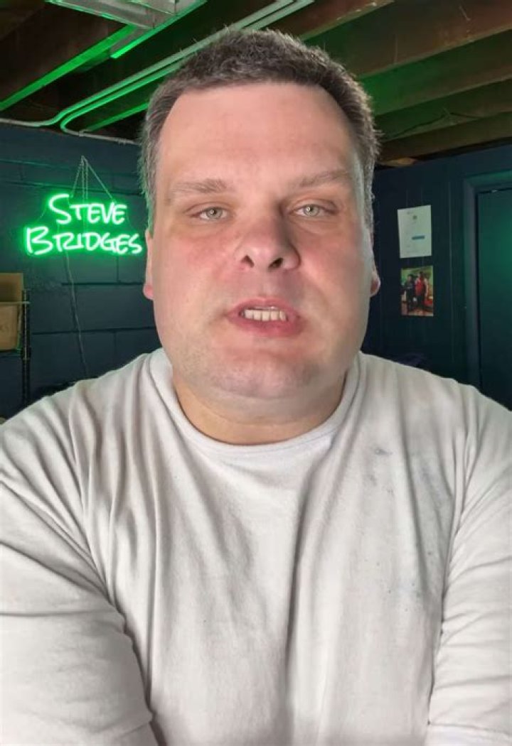 Steve Bridges (Comedian) - Age, Birthday, Bio, Facts, Family, Net Worth, Height & More