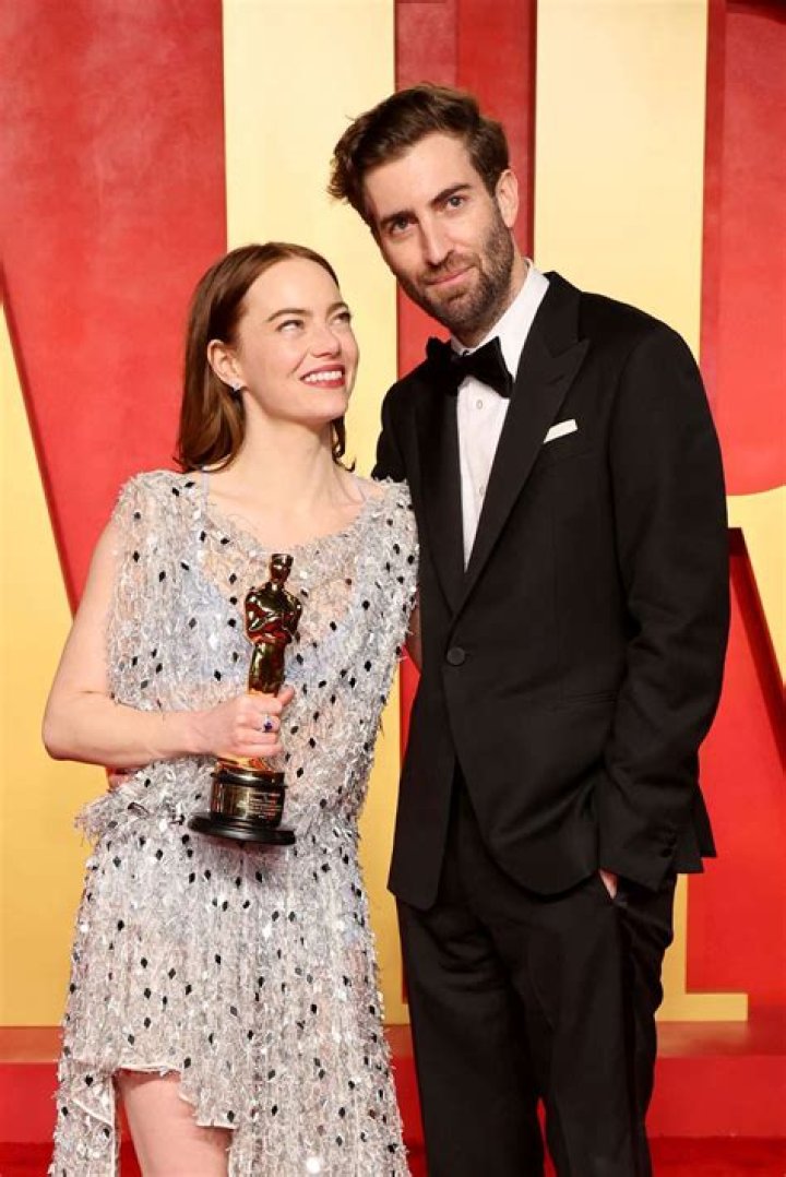 The Perfect Date! Emma Stone and BF Dave McCary Make a Rare Appearance at the 2019 SAG Awards