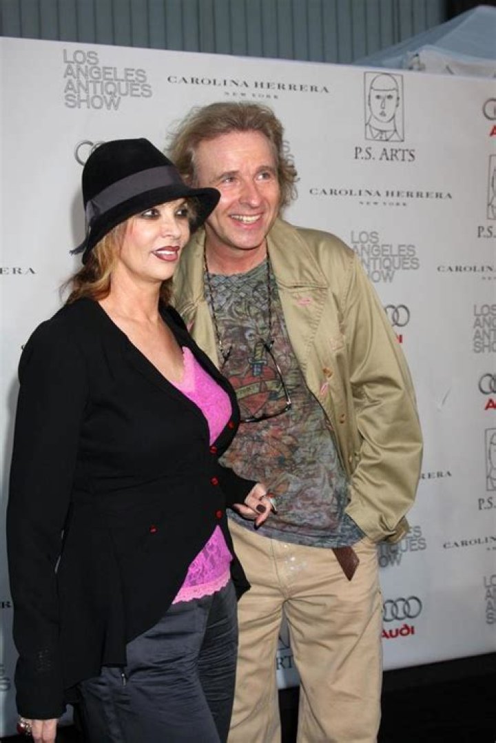 Thomas Gottschalk: Wife, net worth, tattoos, smoking & body facts