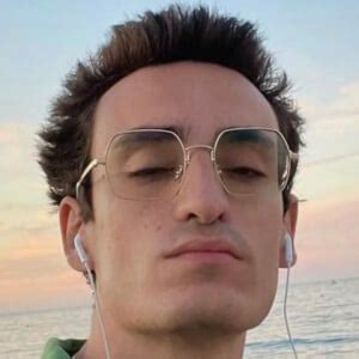 Tobias Dray (TikTok Star) - Age, Birthday, Bio, Facts, Family, Net Worth, Height & More