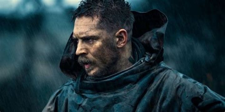 Tom Hardy: Fiancée, net worth, tattoos, smoking & body facts