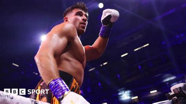 Tommy Fury (Boxer) - Age, Birthday, Bio, Facts, Family, Net Worth, Height & More