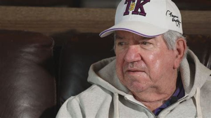 Tommy Kramer biografía, edad, altura, esposo, net worth, familia