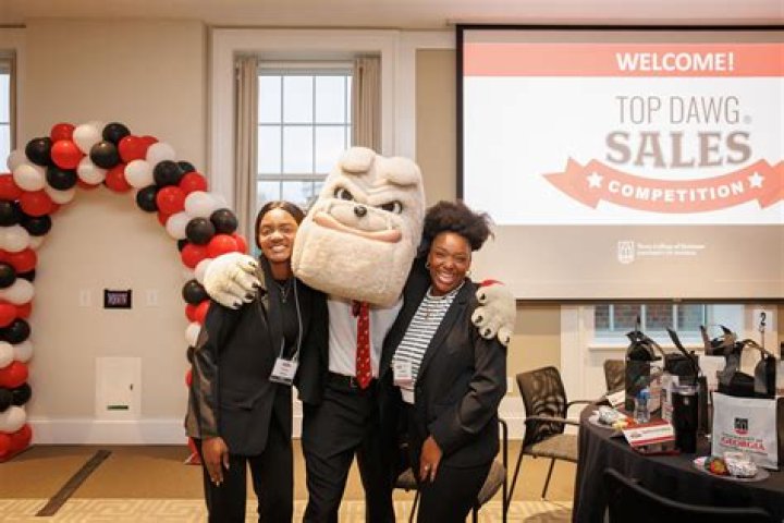 Top Dawg Ent.'s New Signee Ray Vaughn Debuts "Peer Pressure" EP