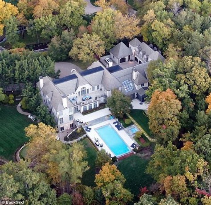 Travis Kelce Buys Kansas City Mansion for $6 Million Amid Taylor Swift Romance